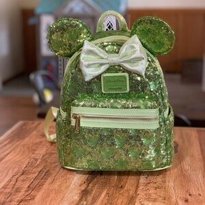 BRAND NEW w/Tags! Disney Tinkerbel Green Sequin Loungefly backpack!